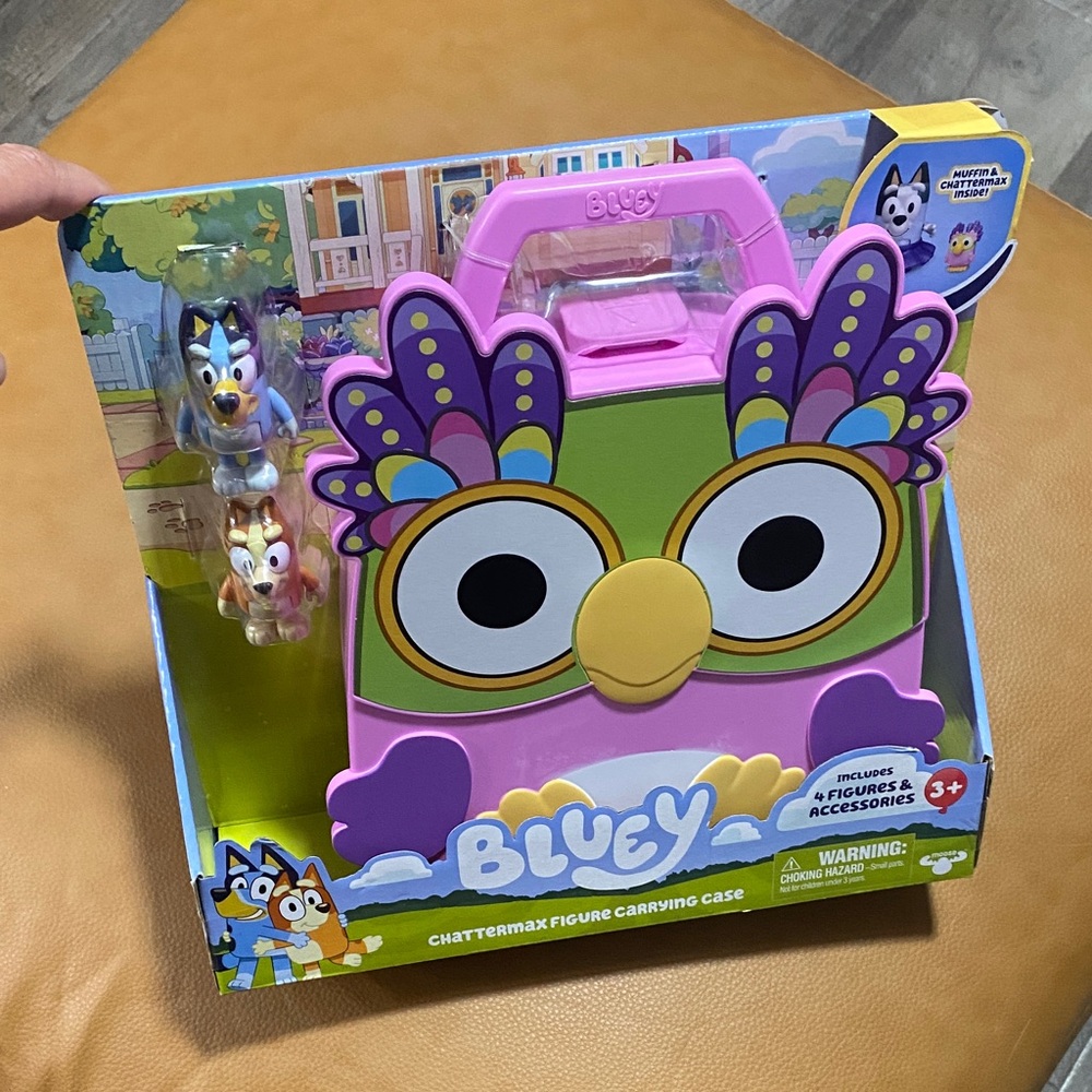 Bluey Chattermax Figure Carrying Case - Pink & green NWT in a box